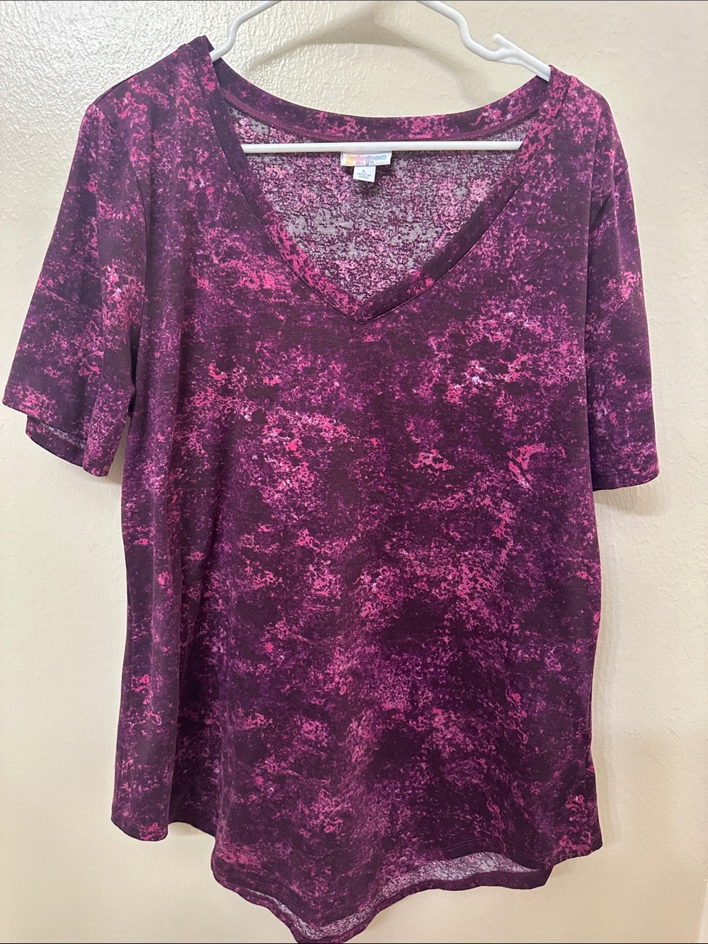 LuLaRoe V-Neck Short Sleeve Top - Plum and Pink Tie-Dye
